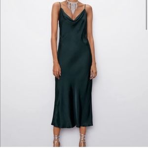 Zara satin midi dress 💚